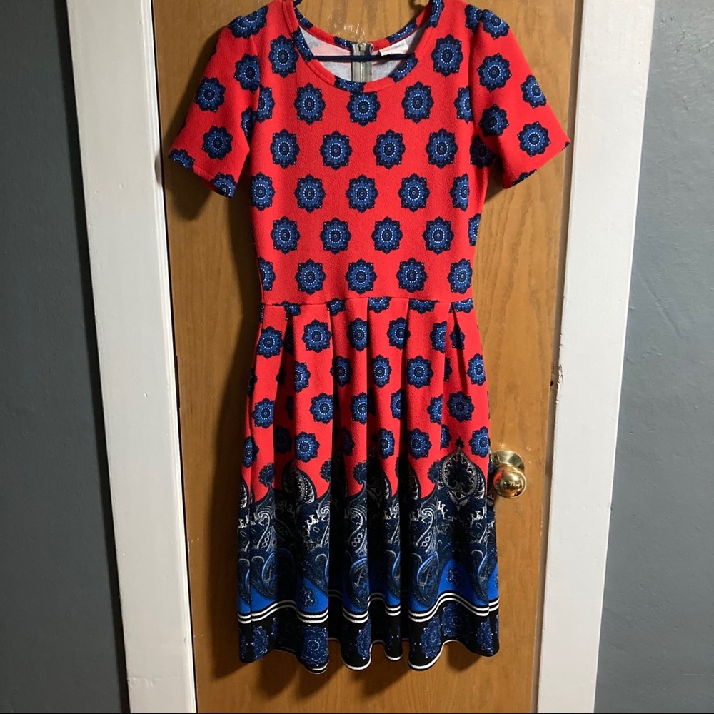 LuLaRoe Amelia dress size Medium
